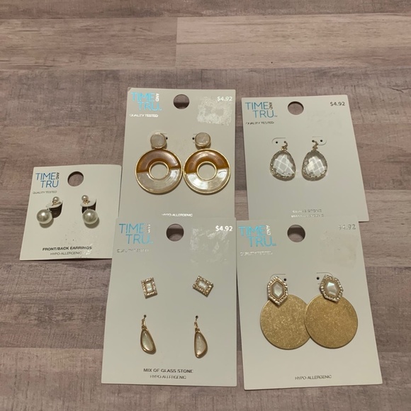 Time and Tru Earrings Bundle - Picture 1 of 4